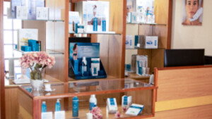 Amplio stock de productos de estética y cosmética avanzada